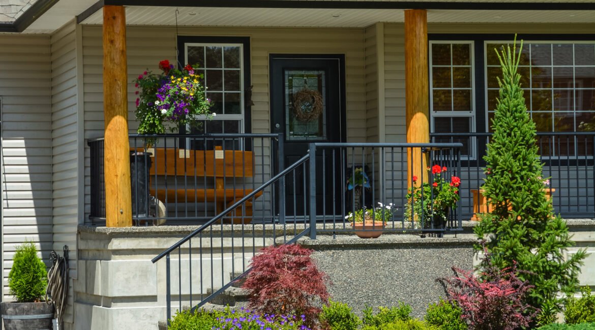 entrance-suburban-house-with-landscaping-front-1