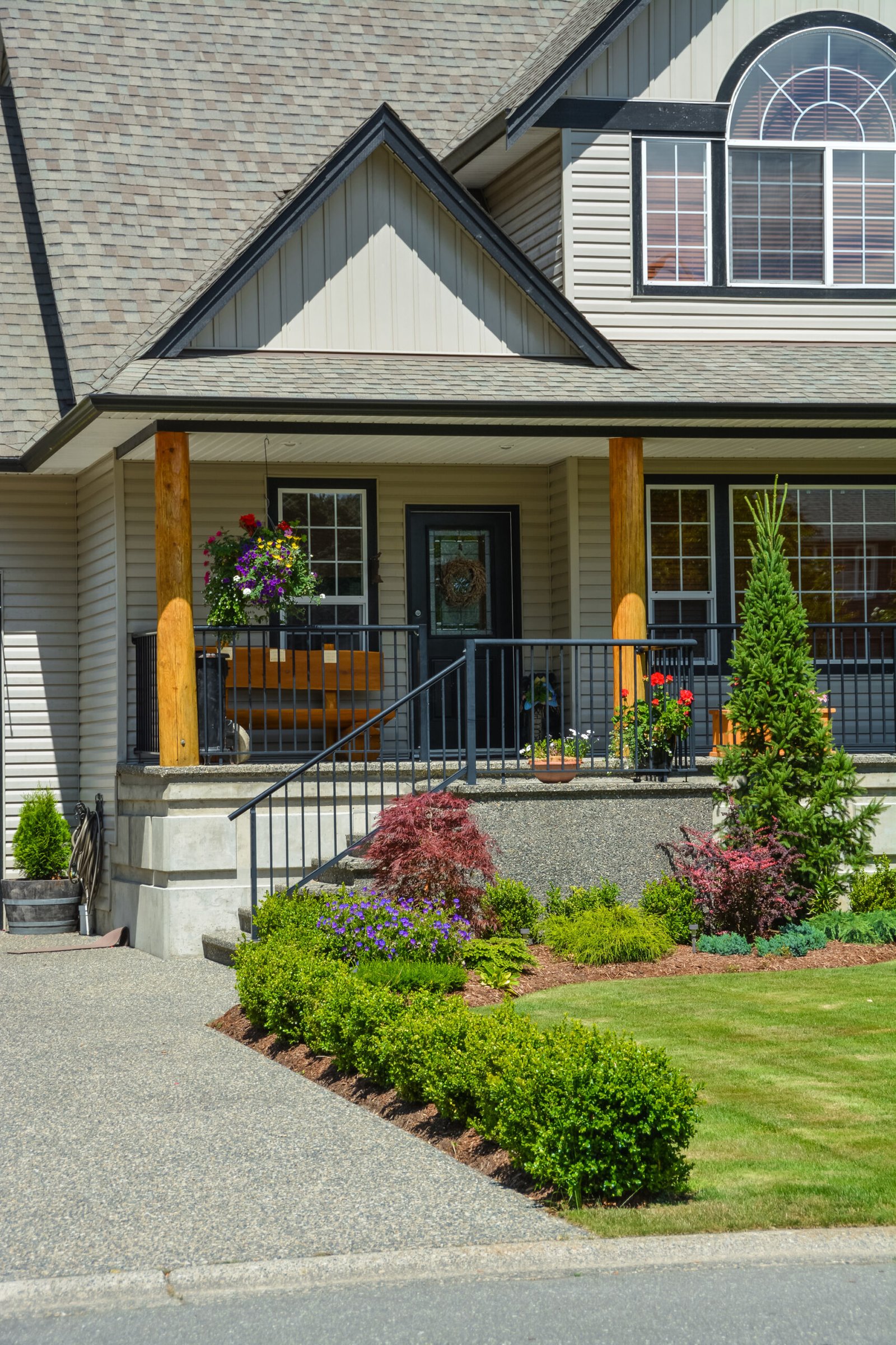 entrance-suburban-house-with-landscaping-front